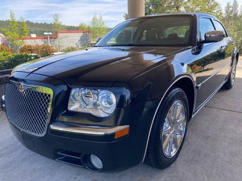 Used 2007 Chrysler 300 C RWD image 2