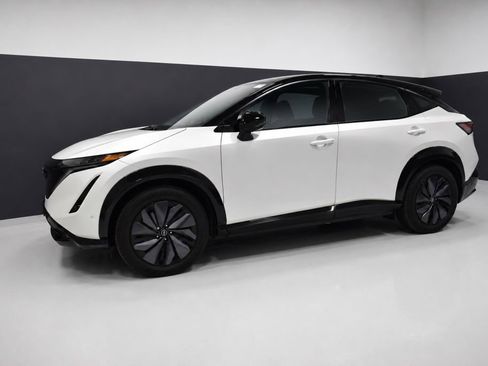 Certified 2023 Nissan Ariya AWD/4WD image 2
