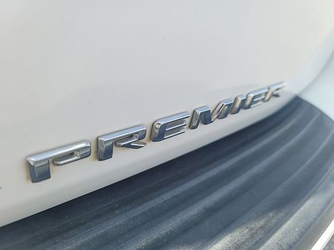 Used 2023 Chevrolet Suburban Premier w/ Advanced Technology Package image 7