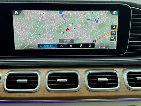 Used 2023 Mercedes-Benz GLS 450 4MATIC image 27