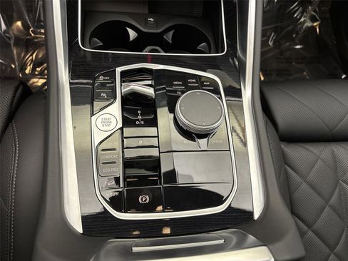 New 2026 BMW X6 xDrive40i image 23