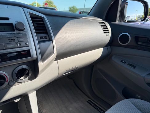 Used 2011 Toyota Tacoma 4x4 Double Cab w/ SR5 Pkg #2 image 60