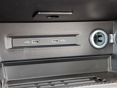 New 2026 Volkswagen Taos SE AWD/4WD image 14