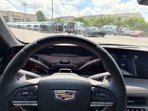 Used 2025 Cadillac CT5 V Blackwing w/ Carbon Fiber 2 Package RWD image 5