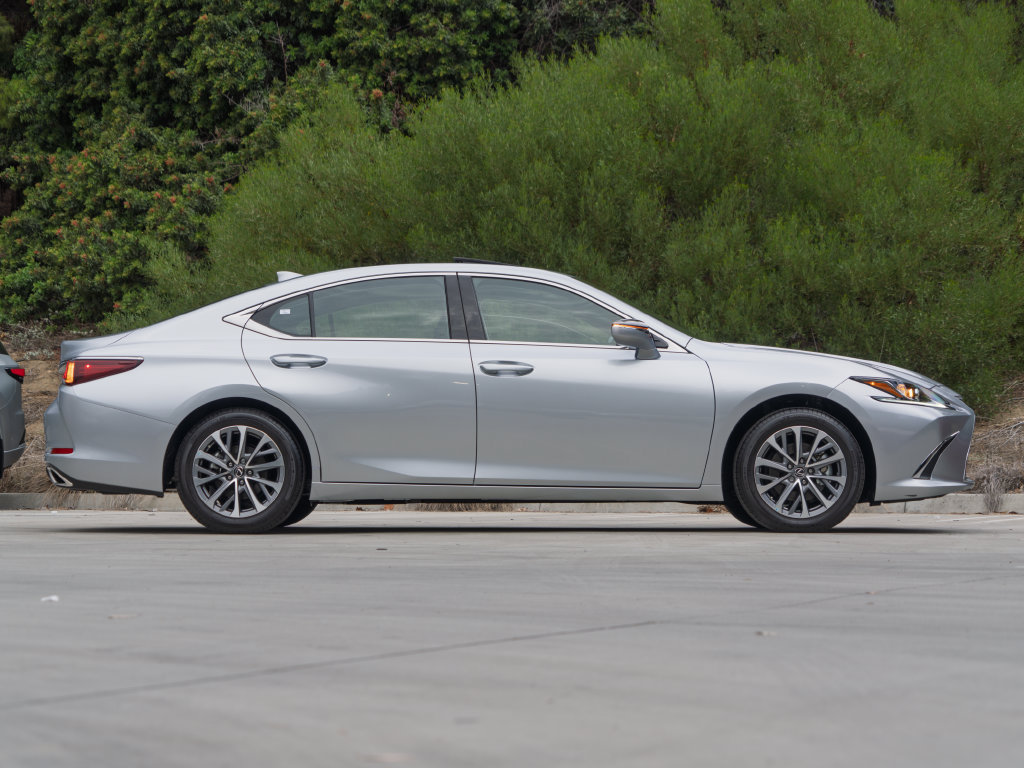 Certified 2024 Lexus ES 350 w/ Accessory Package (Z1) FWD image 10