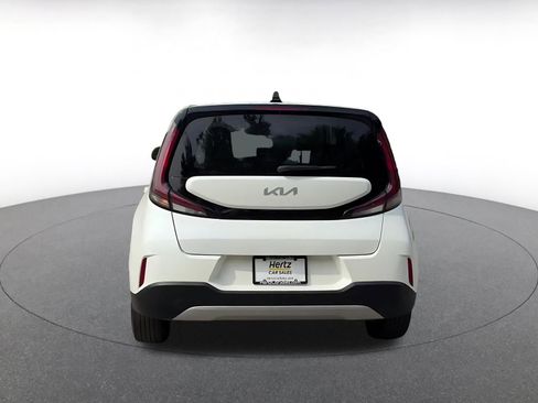 Used 2025 Kia Soul LX w/ LX Technology Package FWD image 12