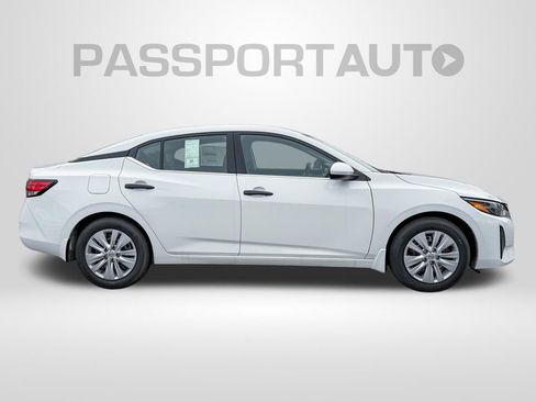 Certified 2025 Nissan Sentra S FWD image 5