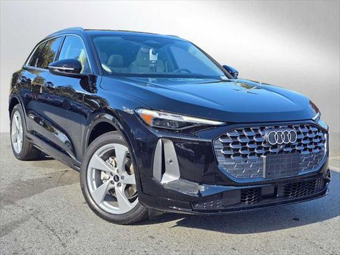 New 2025 Audi Q5 Prestige image 1