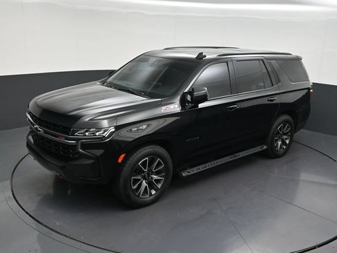 Used 2022 Chevrolet Tahoe Z71 w/ Z71 Off-Road Package AWD/4WD image 17