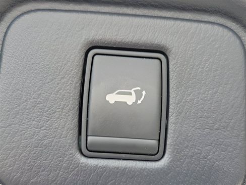 Used 2015 Nissan Murano SL w/ Cargo Package AWD/4WD image 20