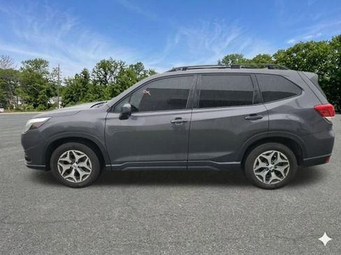 Used 2023 Subaru Forester Premium AWD/4WD image 5