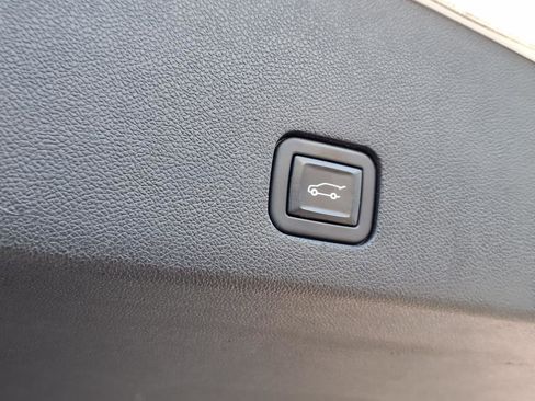 Certified 2022 Cadillac XT6 Sport w/ Technology Package image 16