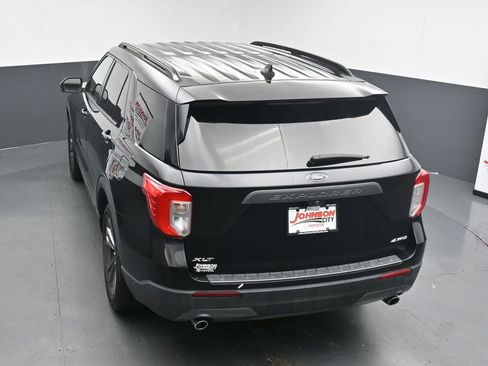 Used 2021 Ford Explorer XLT w/ Equipment Group 202A AWD/4WD image 25