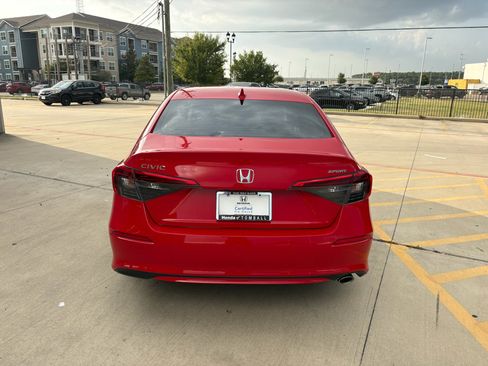 Certified 2024 Honda Civic Sport image 7