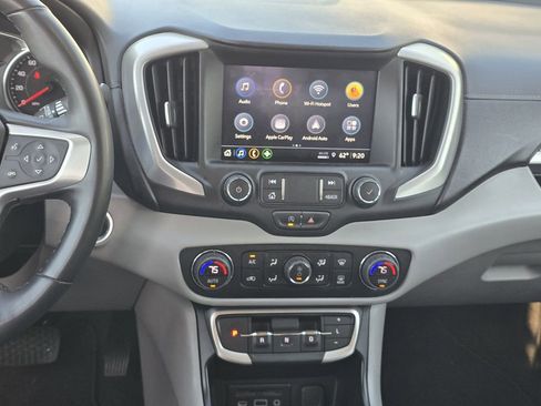Used 2024 GMC Terrain SLT FWD image 16