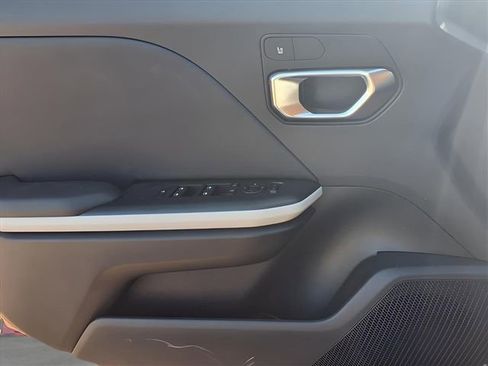 New 2025 Kia K4 GT-Line image 17