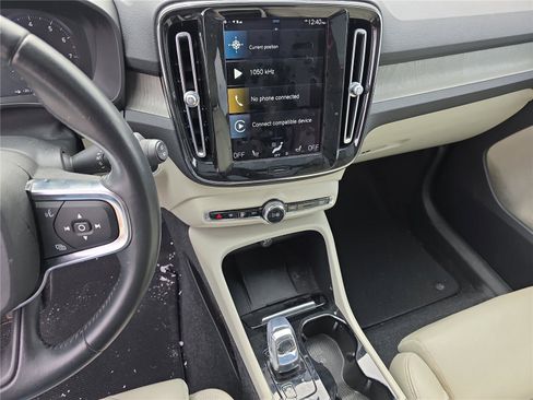 Used 2021 Volvo XC40 T5 Inscription w/ Advanced Package image 28