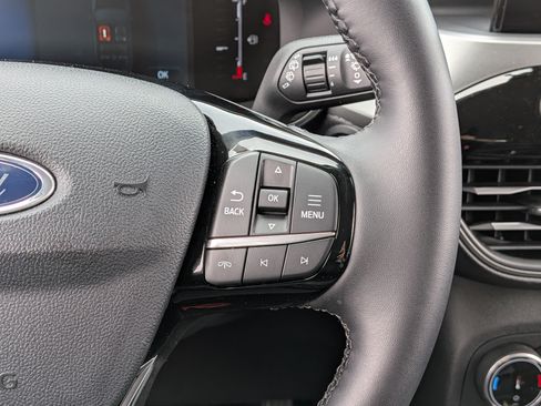 Used 2025 Ford Escape Active w/ Cold Weather Package AWD/4WD image 26