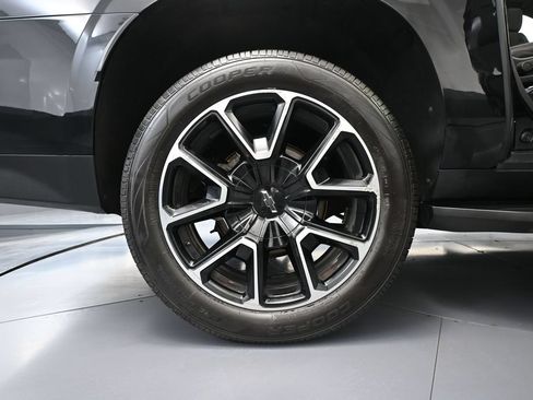 Used 2023 Chevrolet Suburban RST AWD/4WD image 11