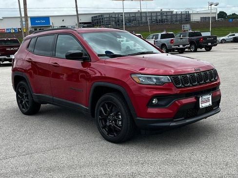New 2025 Jeep Compass Latitude w/ Altitude Special Edition image 2