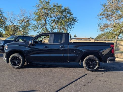 Used 2020 Chevrolet Silverado 1500 LT image 3