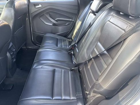 Used 2019 Ford Escape SEL image 19