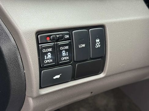 Used 2016 Honda Odyssey EX-L image 28