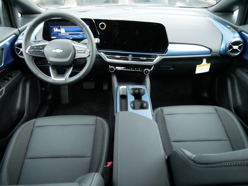 New 2026 Chevrolet Equinox EV LT AWD/4WD image 6