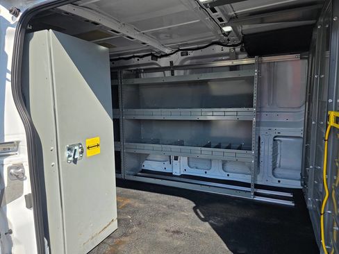 Used 2023 Ford Transit 250 Low Roof image 14