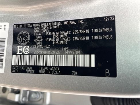 Used 2024 Toyota Highlander XLE image 29