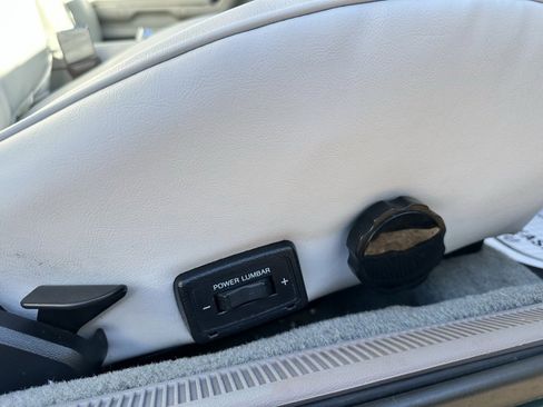 Used 1990 Ford Mustang LX image 28