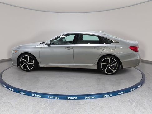 Used 2019 Honda Accord Sport image 9