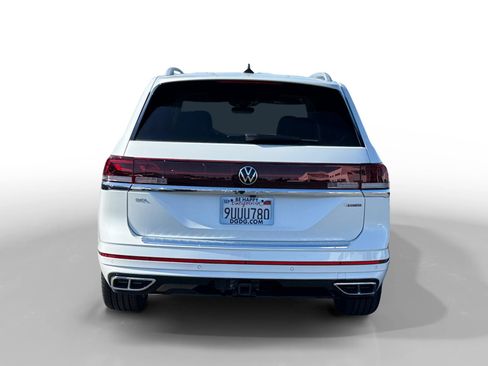 Certified 2025 Volkswagen Atlas SEL Premium R-Line AWD/4WD image 4