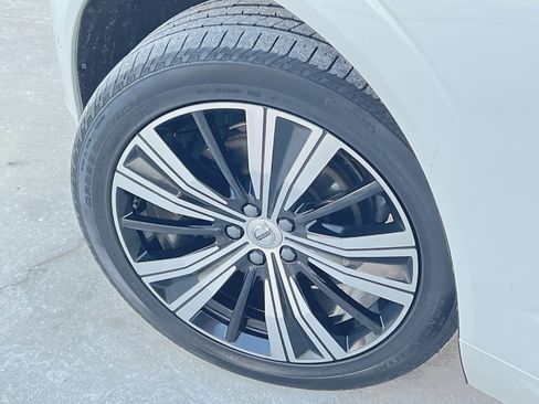 Certified 2023 Volvo XC60 B5 Plus w/ Climate Package image 12