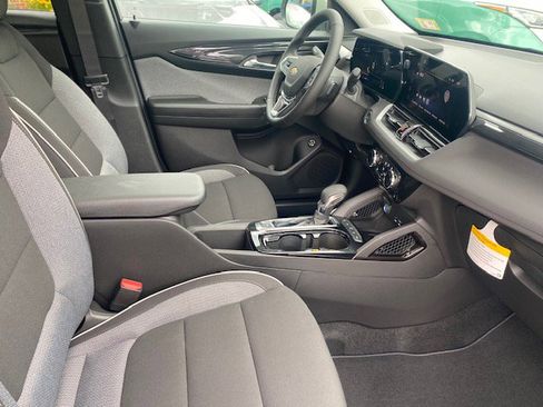 New 2026 Chevrolet TrailBlazer LT w/ Convenience Package image 8