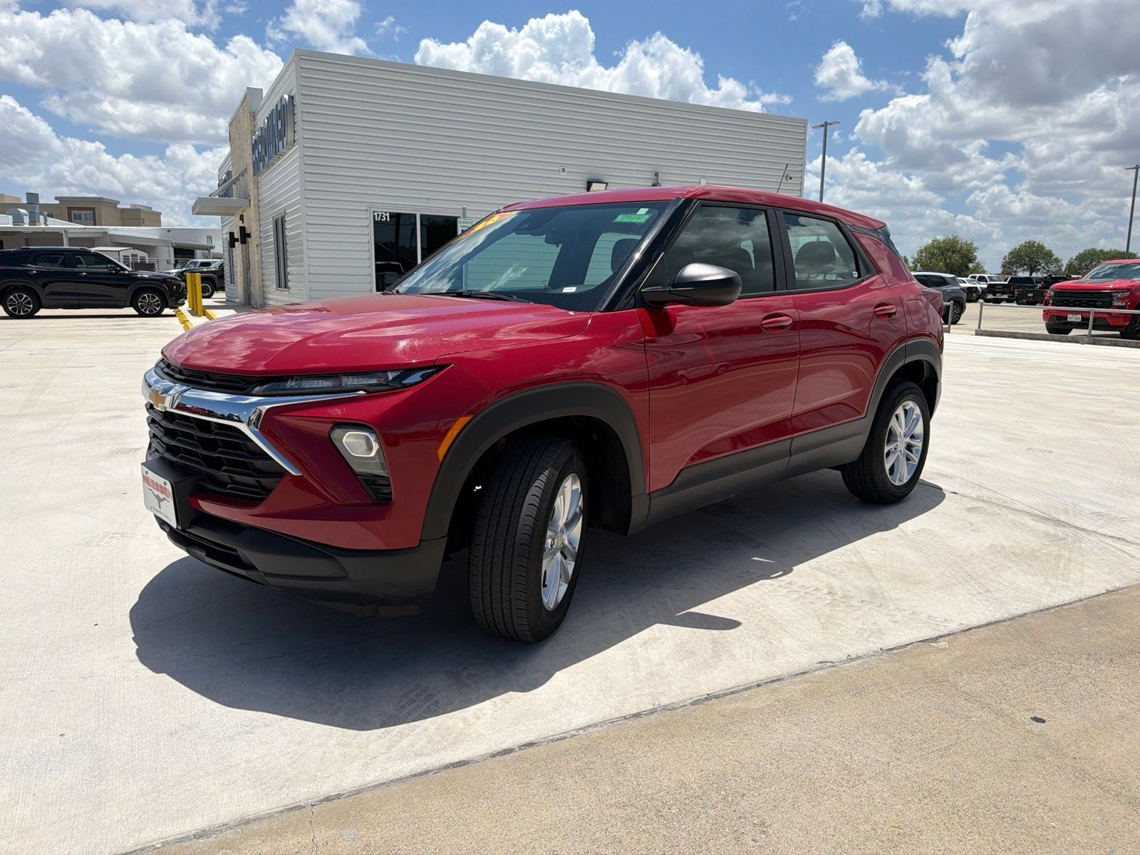Used 2026 Chevrolet TrailBlazer LS AWD/4WD image 3
