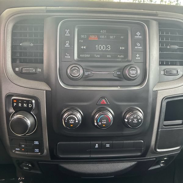 Used 2018 RAM 1500 Express w/ Express Value Package AWD/4WD image 9