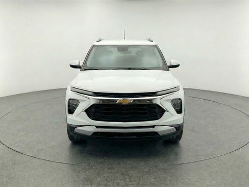 Used 2025 Chevrolet TrailBlazer LT FWD image 1