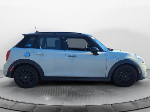 Used 2017 MINI Cooper S image 8