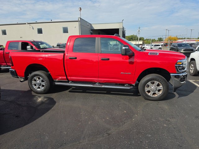 Used 2026 RAM 2500 Big Horn AWD/4WD image 2