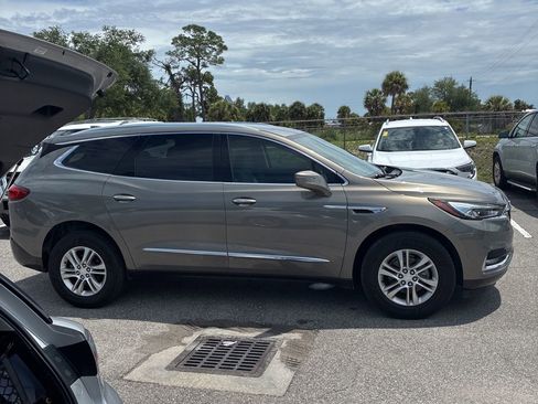 Used 2019 Buick Enclave Essence w/ Trailering Package, 5000 lbs. FWD image 2