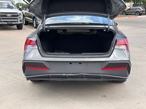 Used 2026 Hyundai Elantra Sport image 16