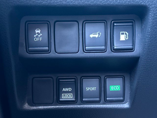 Used 2018 Nissan Rogue SV AWD/4WD image 47