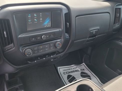 Used 2018 Chevrolet Silverado 1500 Custom w/ Custom Convenience Package AWD/4WD image 21