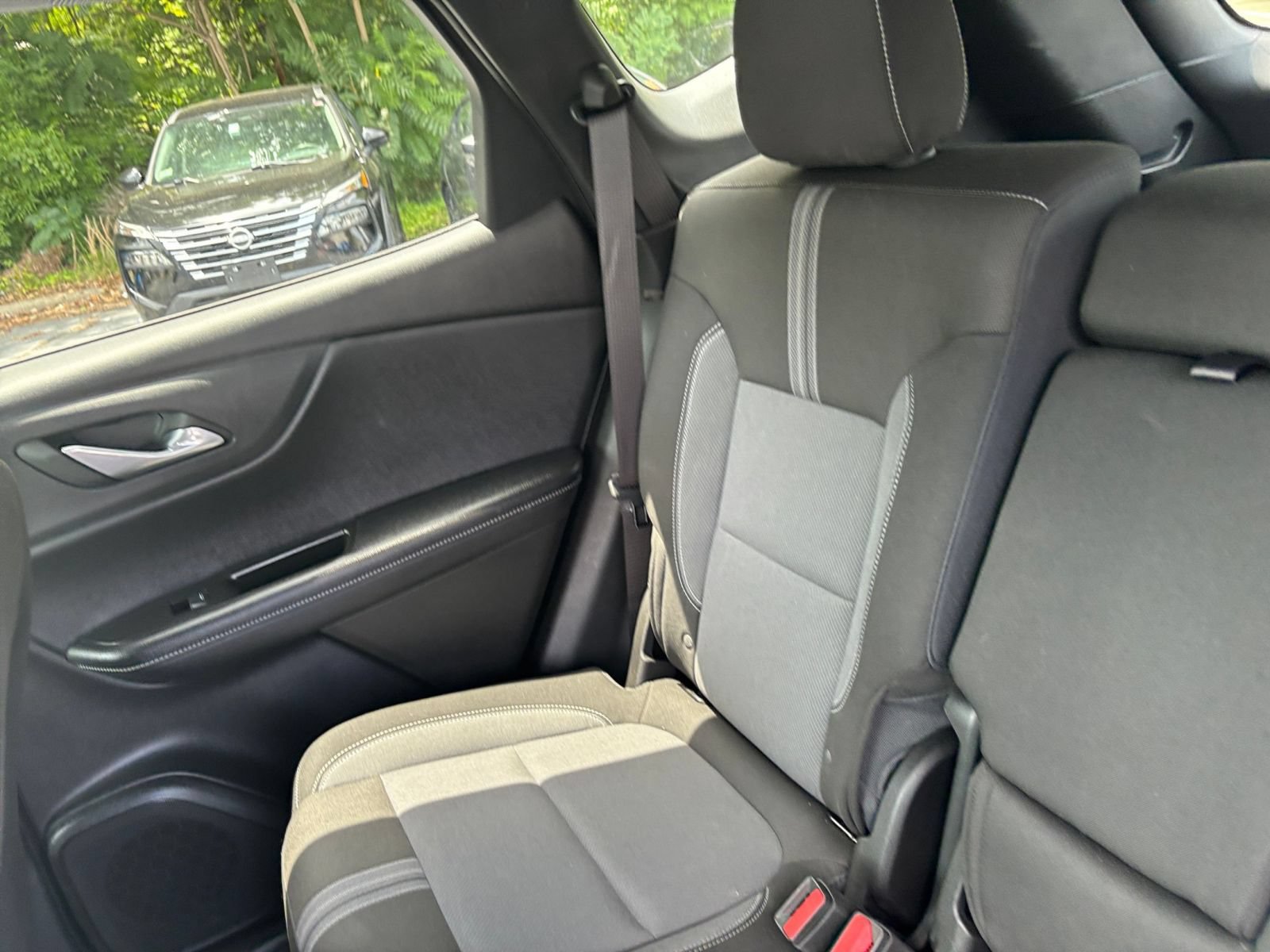 Used 2025 Chevrolet Blazer LT FWD image 35