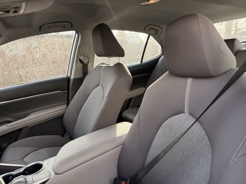 Used 2022 Toyota Camry LE image 13