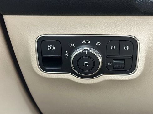Certified 2022 Mercedes-Benz GLB 250 4MATIC image 32