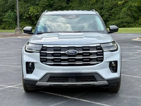 Used 2026 Ford Explorer Active w/ Active Comfort Package RWD image 12