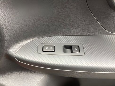 Used 2024 Mitsubishi Eclipse Cross SEL image 13