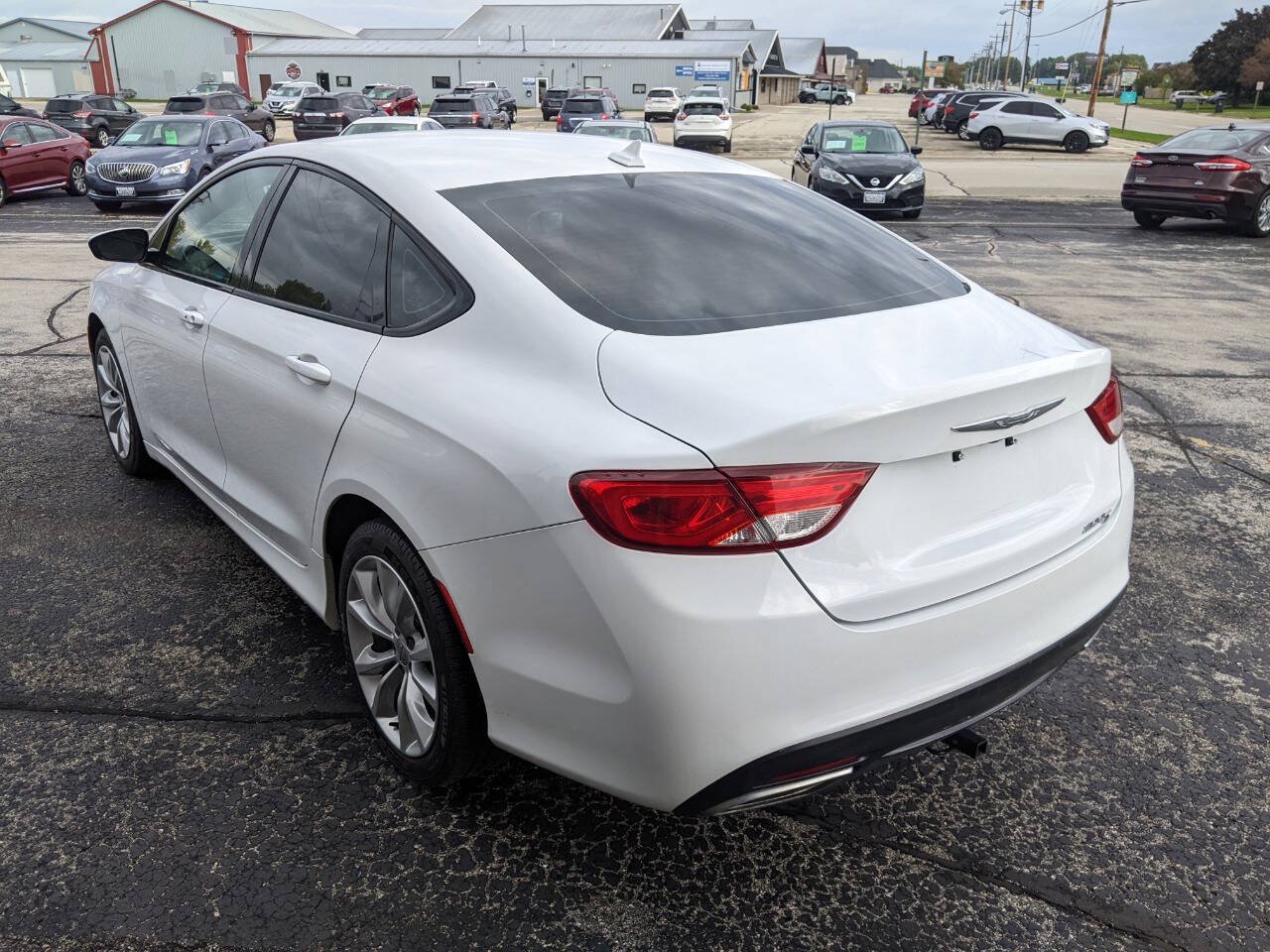 Used 2015 Chrysler 200 S w/ Navigation & Sound Group I FWD image 5